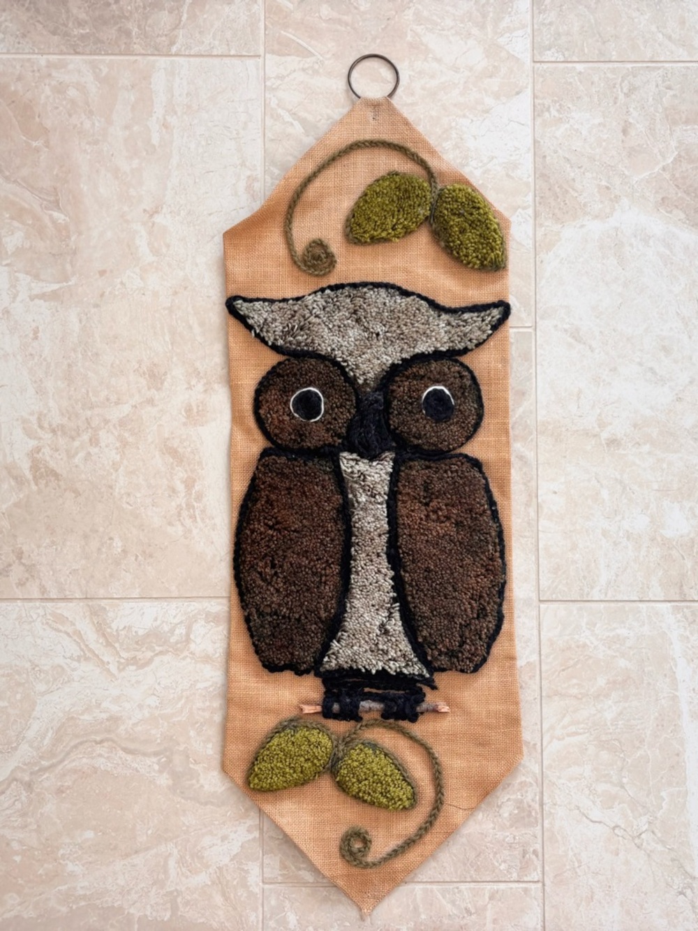 70's Woodland Owl on Branch Crewel Embroidery Hanging Art MCM Whimsical Retro - Picture 7 of 7